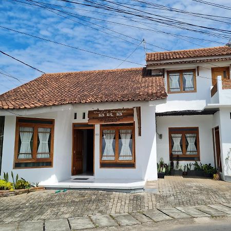 Brb Guesthouse Banyuwangi  Ngoại thất bức ảnh